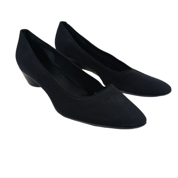 Salvatore Ferragamo Nella Neoprene Nylon Pumps $395 size 9.5    S2590 - Picture 3 of 12